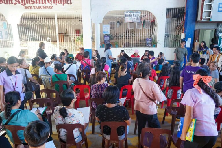 PINANSYAL NA AYUDA, NAIPAMAHAGI NA SA MGA NASUNUGANG NEGOSYANTE NG OLD PUBLIC MARKET