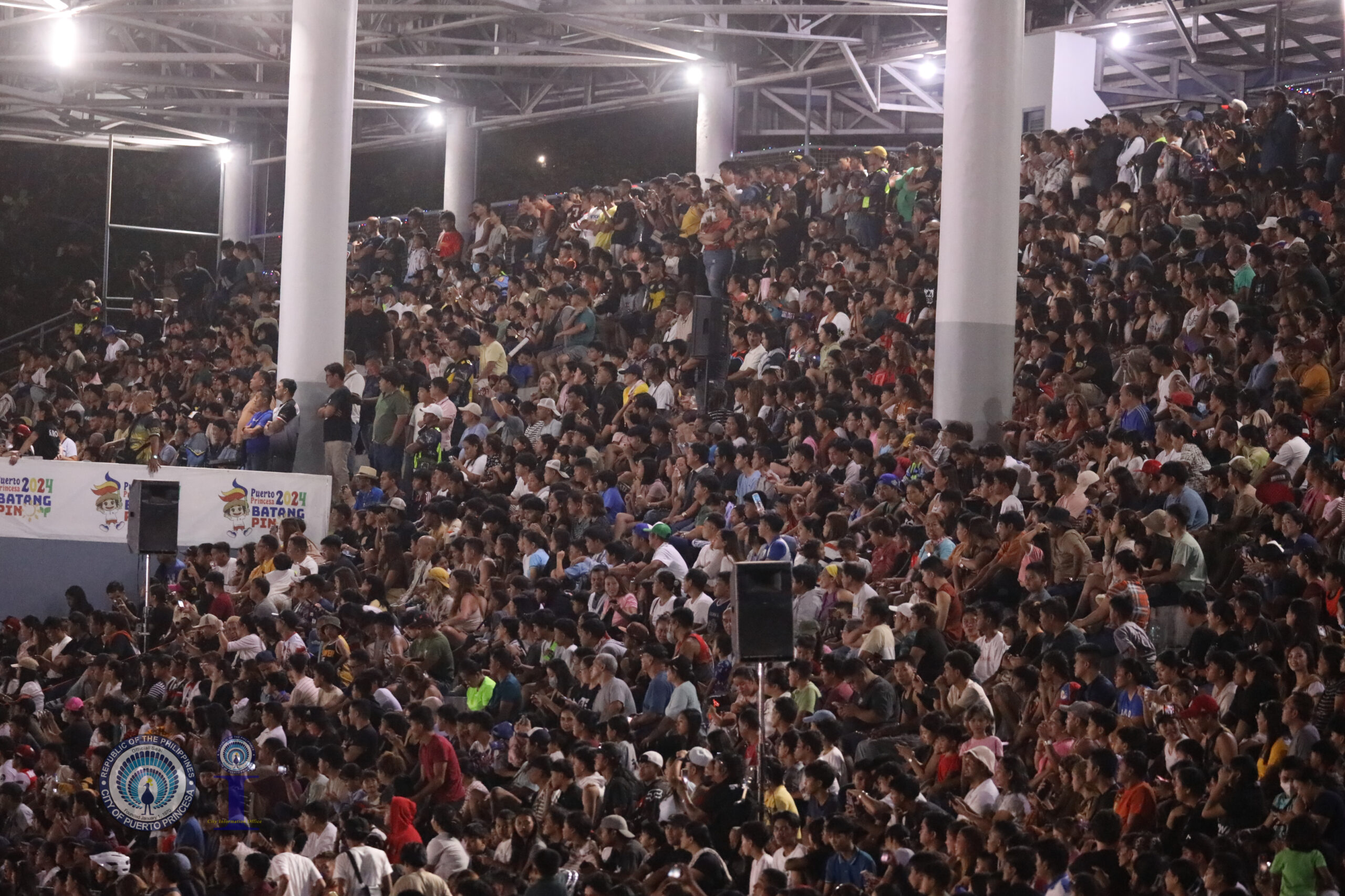 KAUNA-UNAHANG FREESTYLE MOTOCROSS SA PUERTO PRINCESA, DINAGSA NG HIGIT 15,000 KATAO