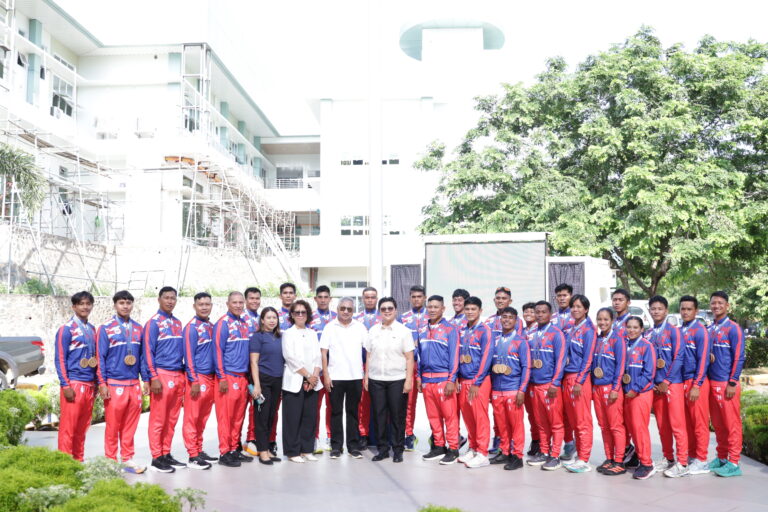 TAGUMPAY NG PHILIPPINE DRAGON BOAT TEAM SA JAPAN, IPINAGDIWANG SA PUERTO PRINCESA