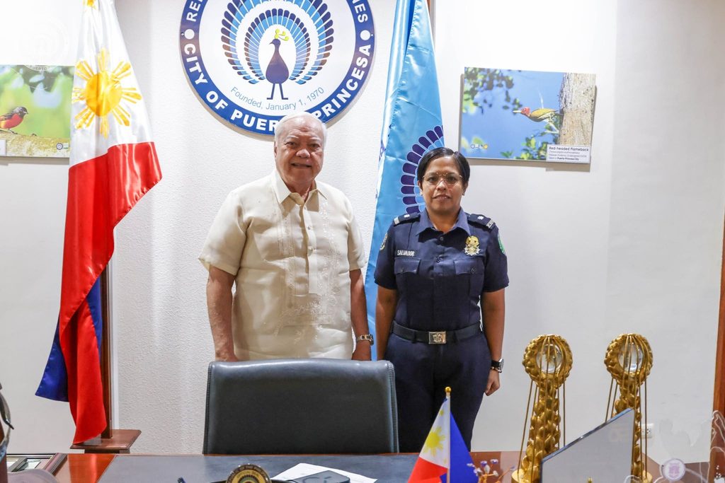 BFP-PUERTO PRINCESA CITY FIRE MARSHAL PAYS COURTESY CALL ON MAYOR BAYRON