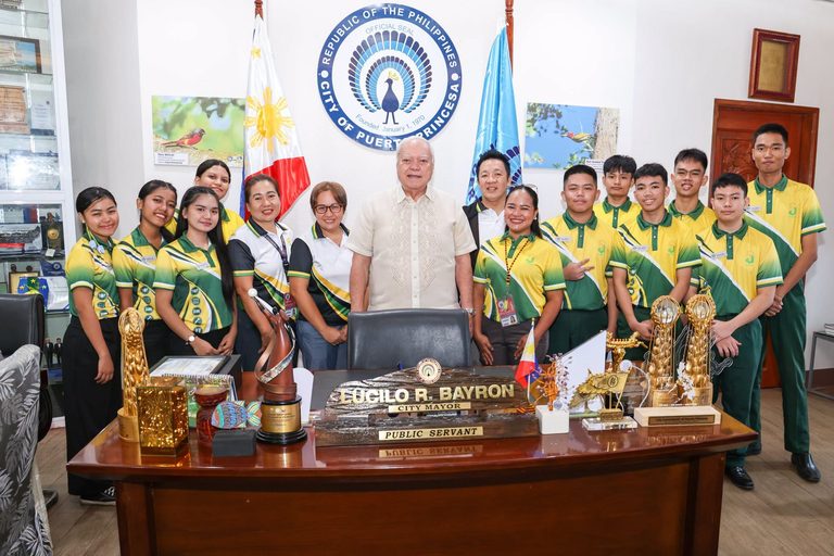 ILANG SHS-TVL STUDENTS, NAG-COURTESY CALL KAY MAYOR BAYRON BAGO SUMALANG SA KANILANG WORK IMMERSION