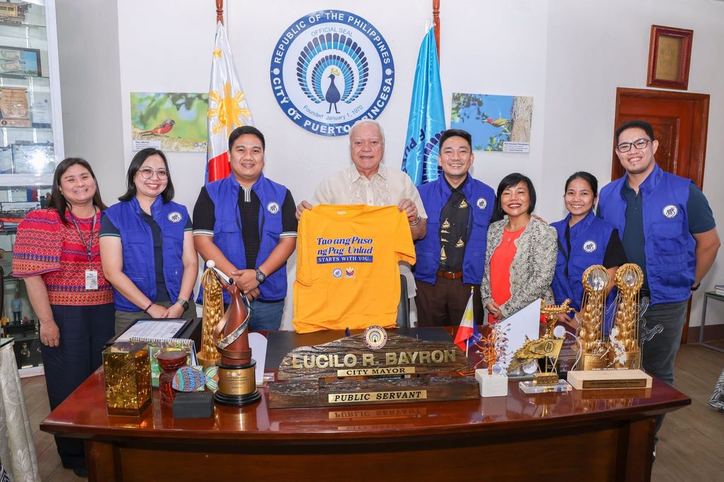 BAGONG REGIONAL DIRECTOR NG COMMISSION ON POPULATION AND DEVELOPMENT-MIMAROPA, NAG-COURTESY VISIT KAY MAYOR BAYRON